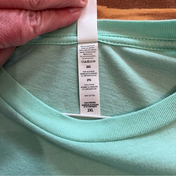 Like new Bella Canvas Green Short Sleeve Tee with Vibrant Design Size 2XL - Picture 4 of 5